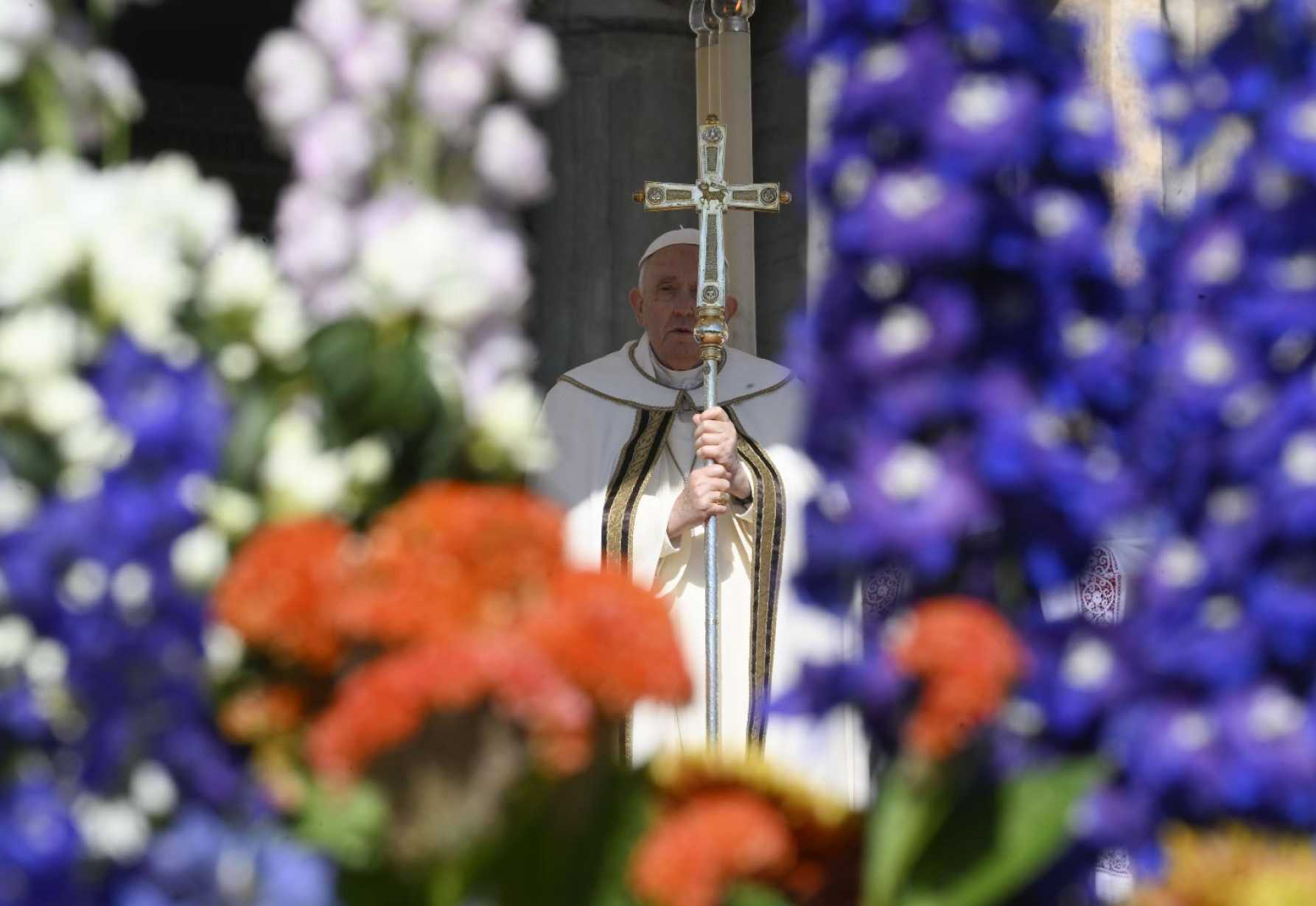 Video highlights of Pope Francis' Triduum and Easter celebrations