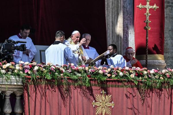 Pope Francis gives his Easter blessing