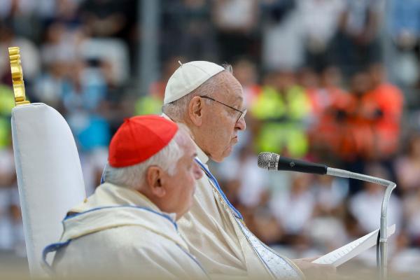 Pope Francis gives homily in Marseille