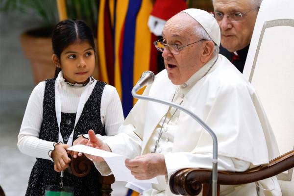 Pope Francis with girl